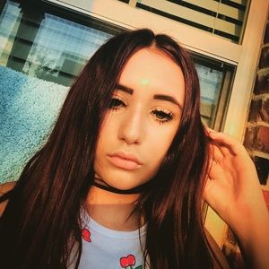 Meet your Posher, Nina